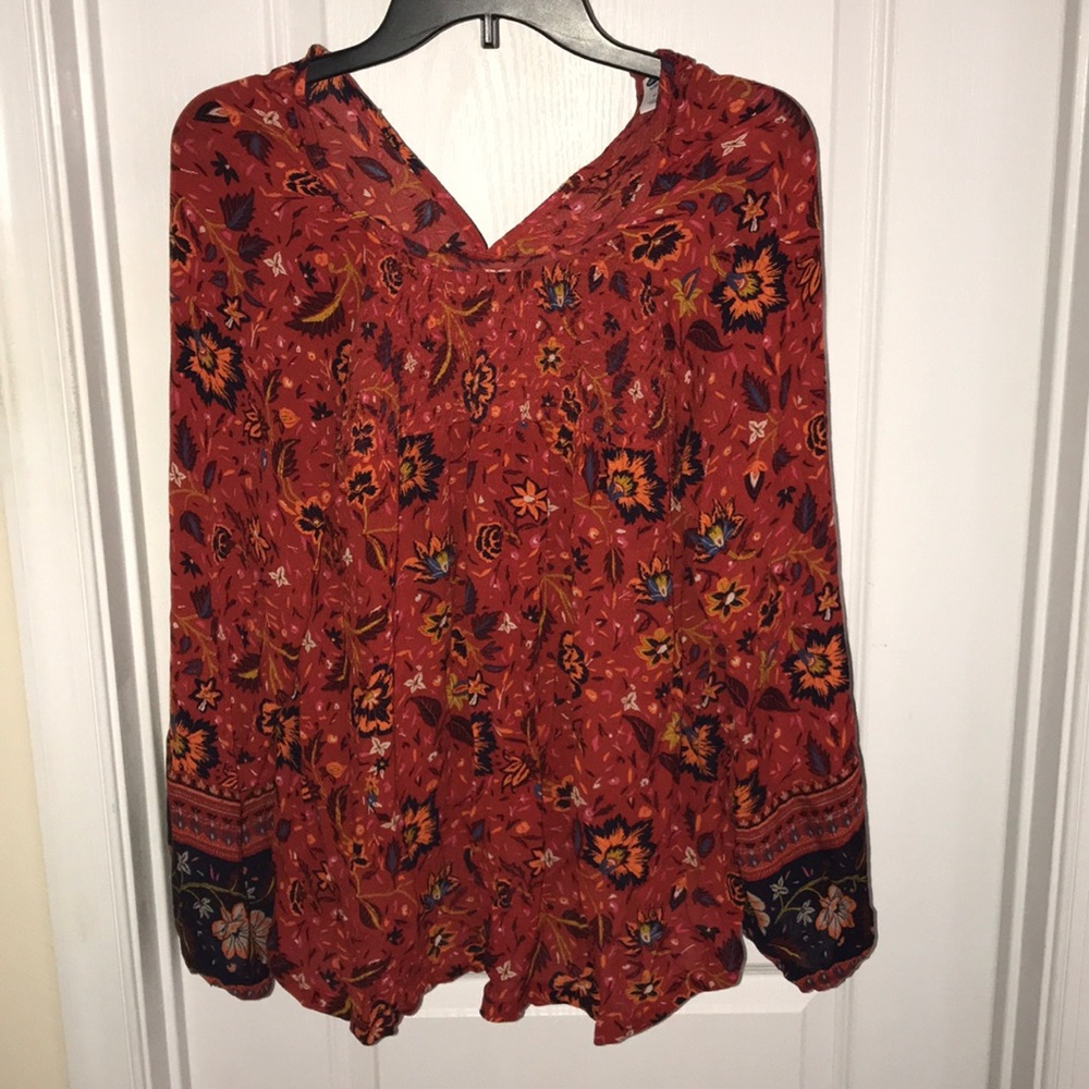 Old navy blouse🔴
